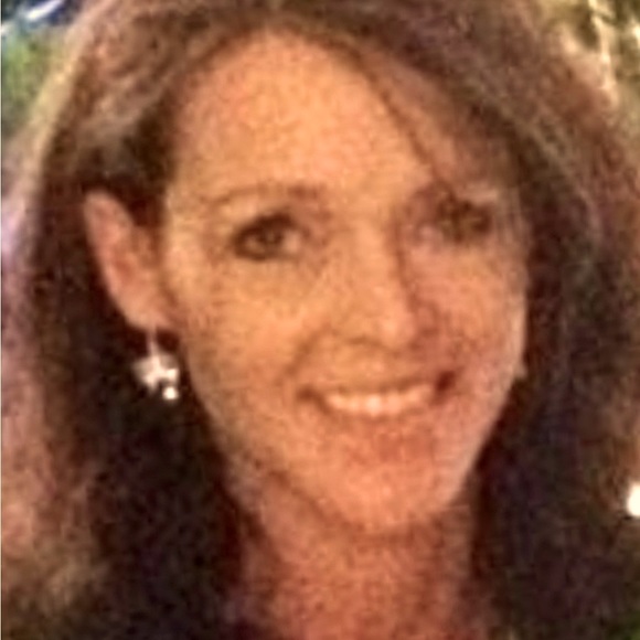 Meet your Posher from Texas, Amanda - Picture 7 of 7